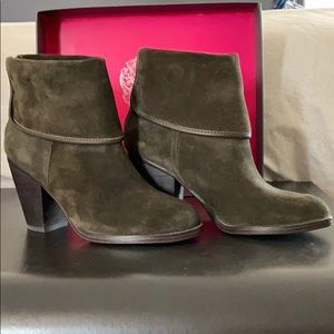 Vince Cumuto Boots
